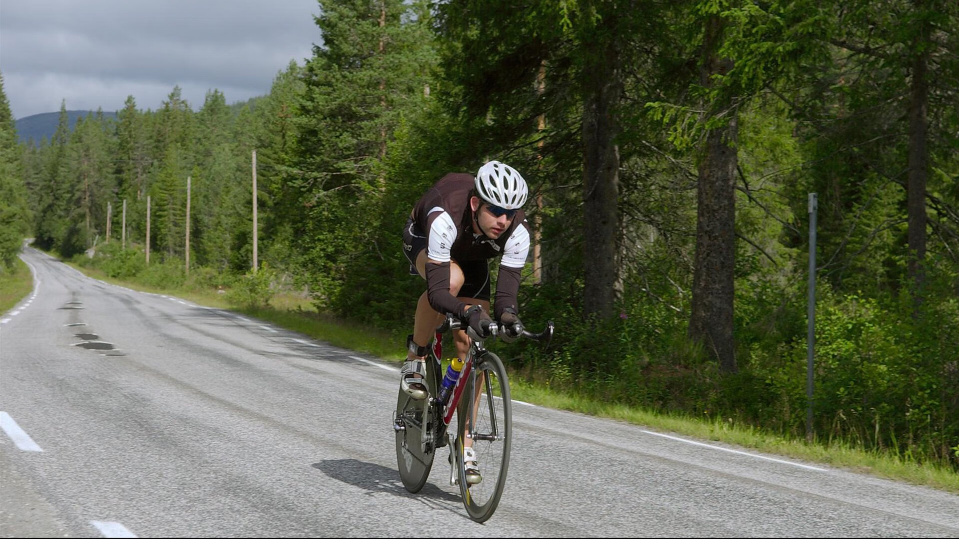 欧冠小组赛：那不勒斯2比2塞维利亚 门柱四次响起成全场“第四主角”